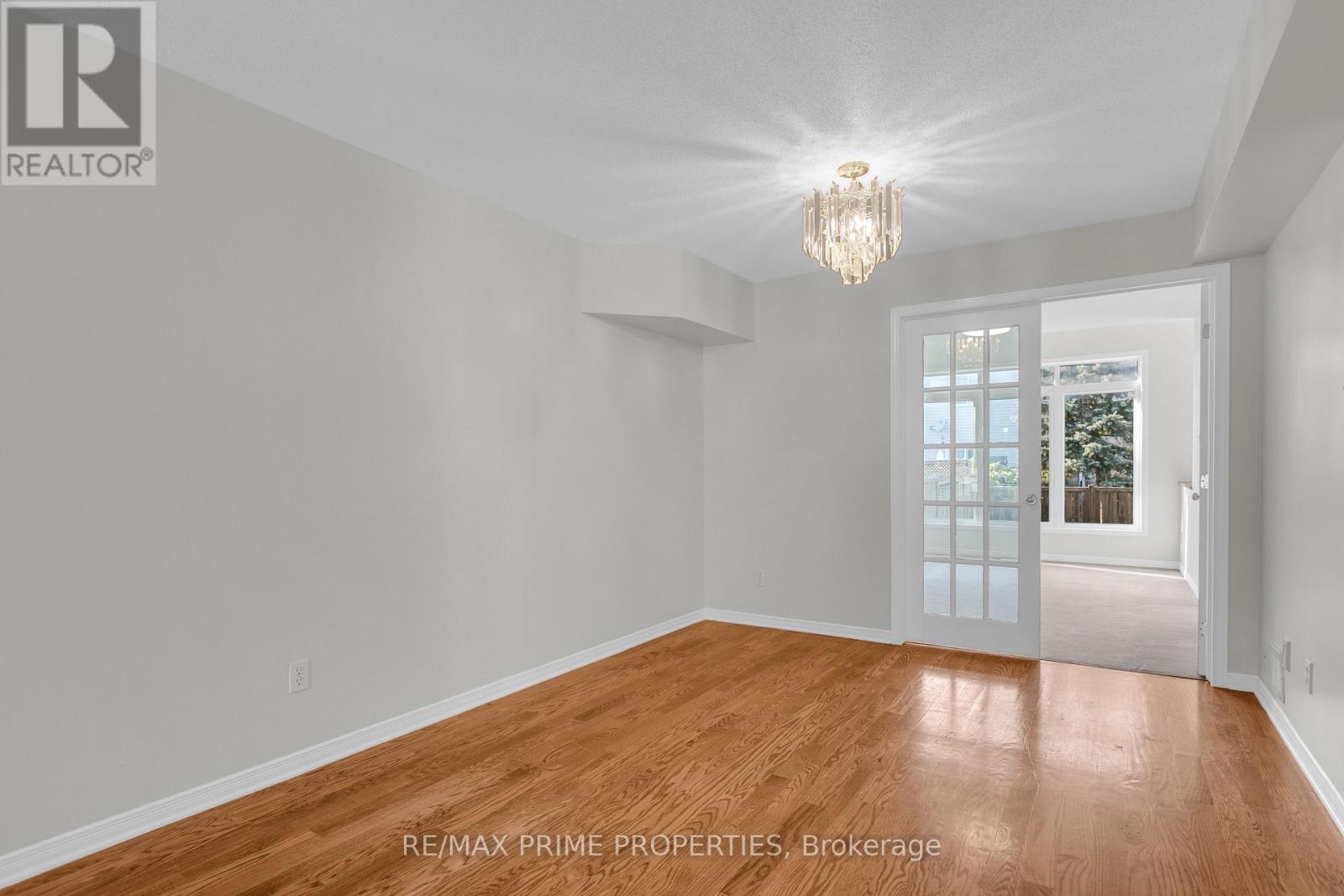 246 Duntroon Circle, Ottawa, Ontario  K1T 4C6 - Photo 9 - X13545608