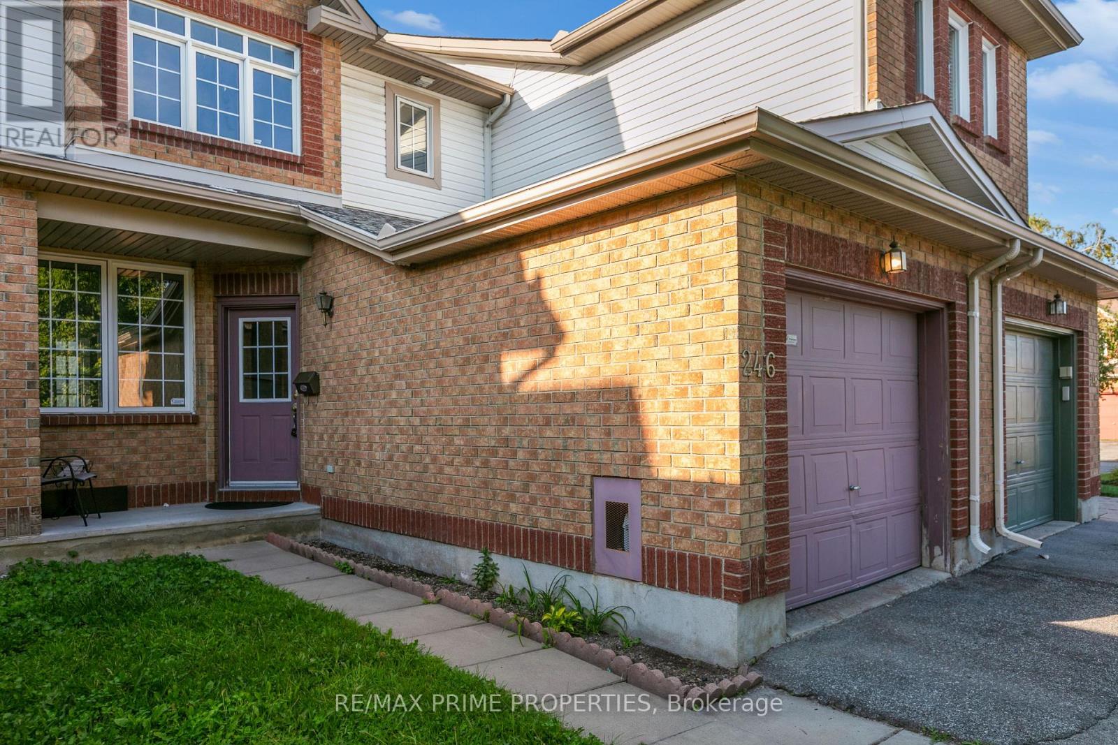 246 Duntroon Circle, Ottawa, Ontario  K1T 4C6 - Photo 3 - X13545608