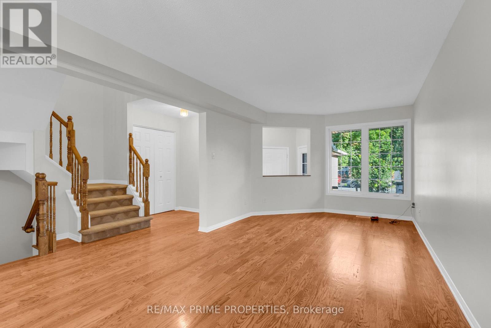 246 Duntroon Circle, Ottawa, Ontario  K1T 4C6 - Photo 7 - X13545608