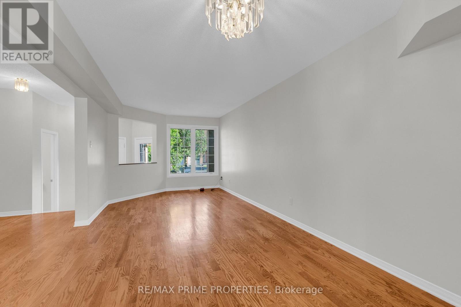 246 Duntroon Circle, Ottawa, Ontario  K1T 4C6 - Photo 6 - X13545608