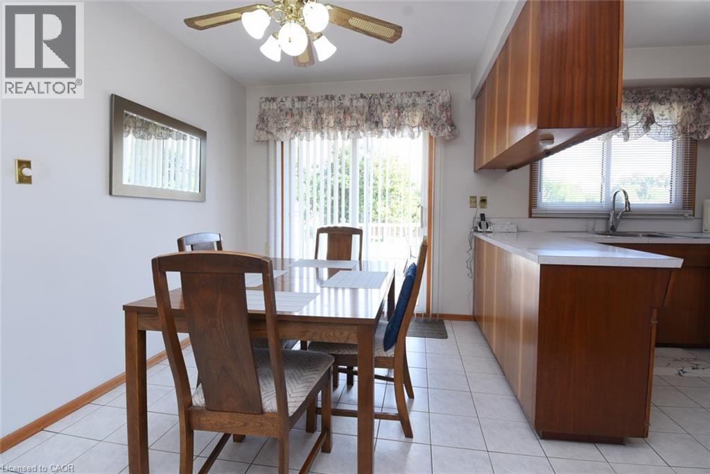 98 Kennedy Avenue, Hamilton, Ontario  L9B 1C7 - Photo 11 - 40858476