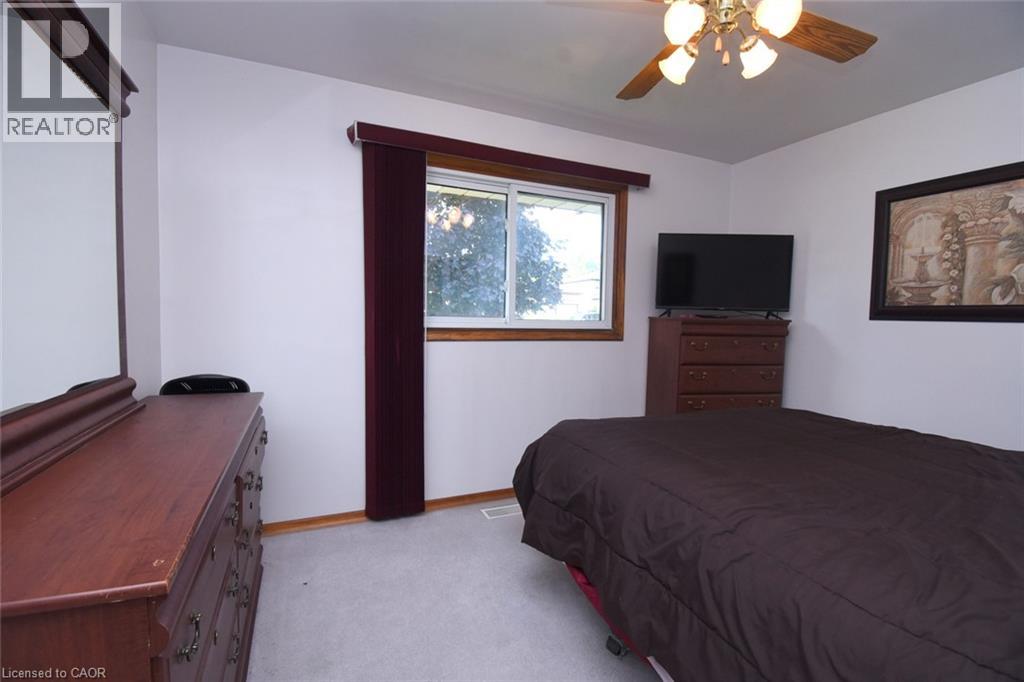 98 Kennedy Avenue, Hamilton, Ontario  L9B 1C7 - Photo 14 - 40858476
