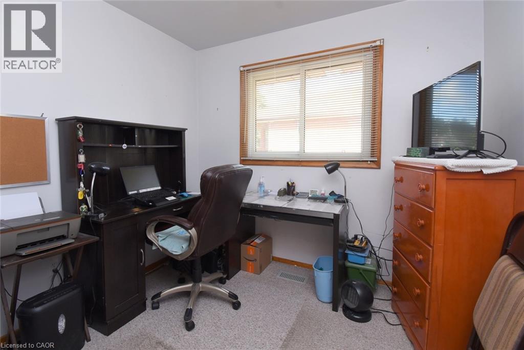 98 Kennedy Avenue, Hamilton, Ontario  L9B 1C7 - Photo 15 - 40858476