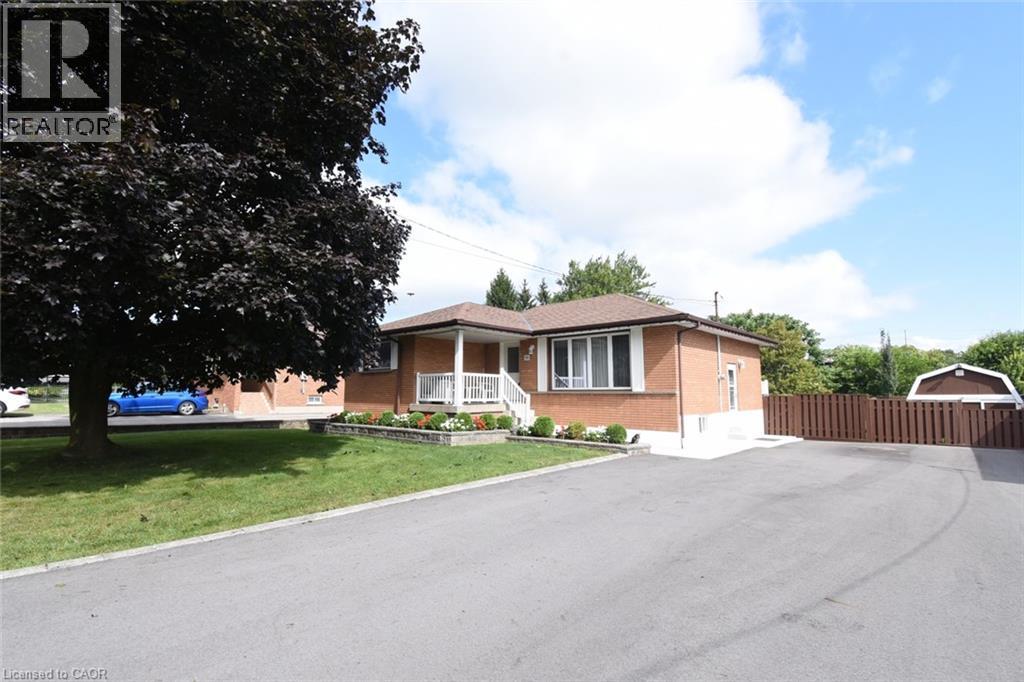 98 Kennedy Avenue, Hamilton, Ontario  L9B 1C7 - Photo 2 - 40858476