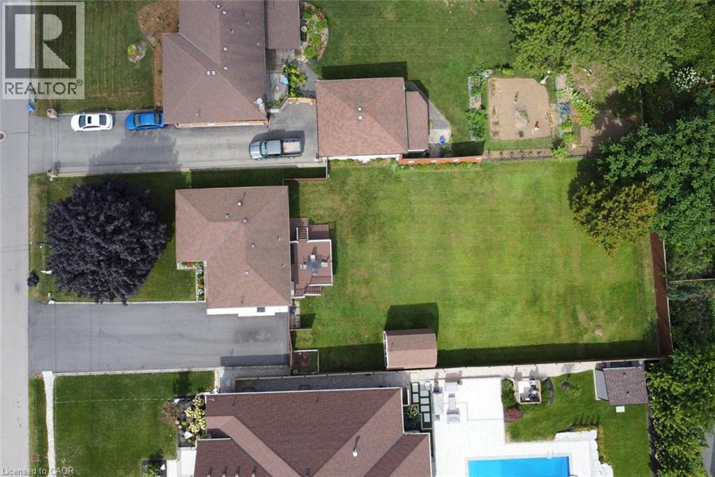 98 Kennedy Avenue, Hamilton, Ontario  L9B 1C7 - Photo 27 - 40858476