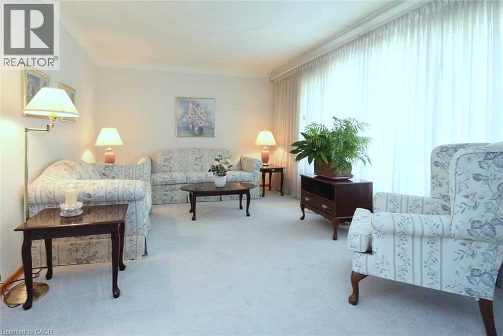98 Kennedy Avenue, Hamilton, Ontario  L9B 1C7 - Photo 8 - 40858476