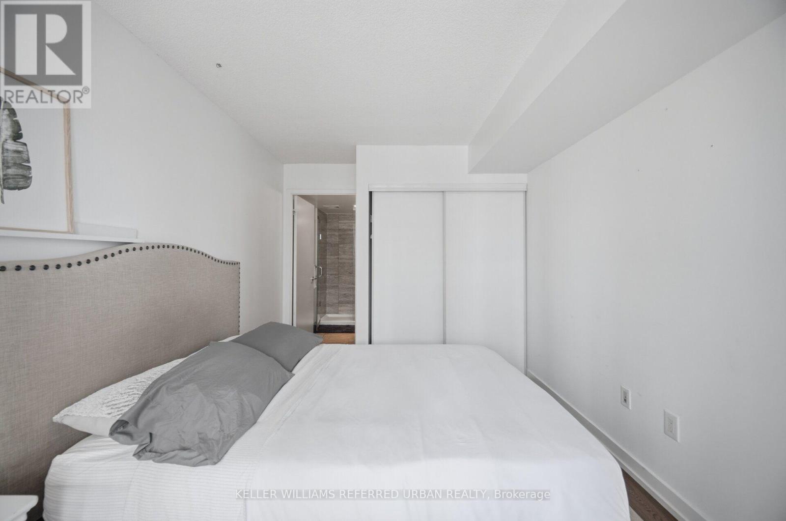 1707 - 10 Capreol Court, Toronto, Ontario  M5V 4B3 - Photo 13 - C13722130