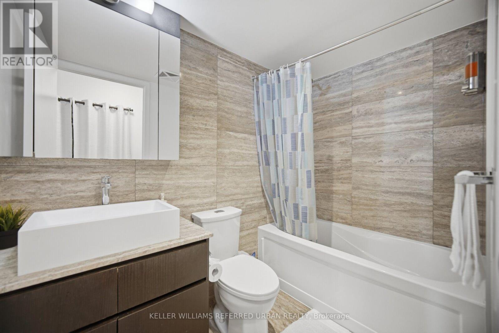 1707 - 10 Capreol Court, Toronto, Ontario  M5V 4B3 - Photo 17 - C13722130