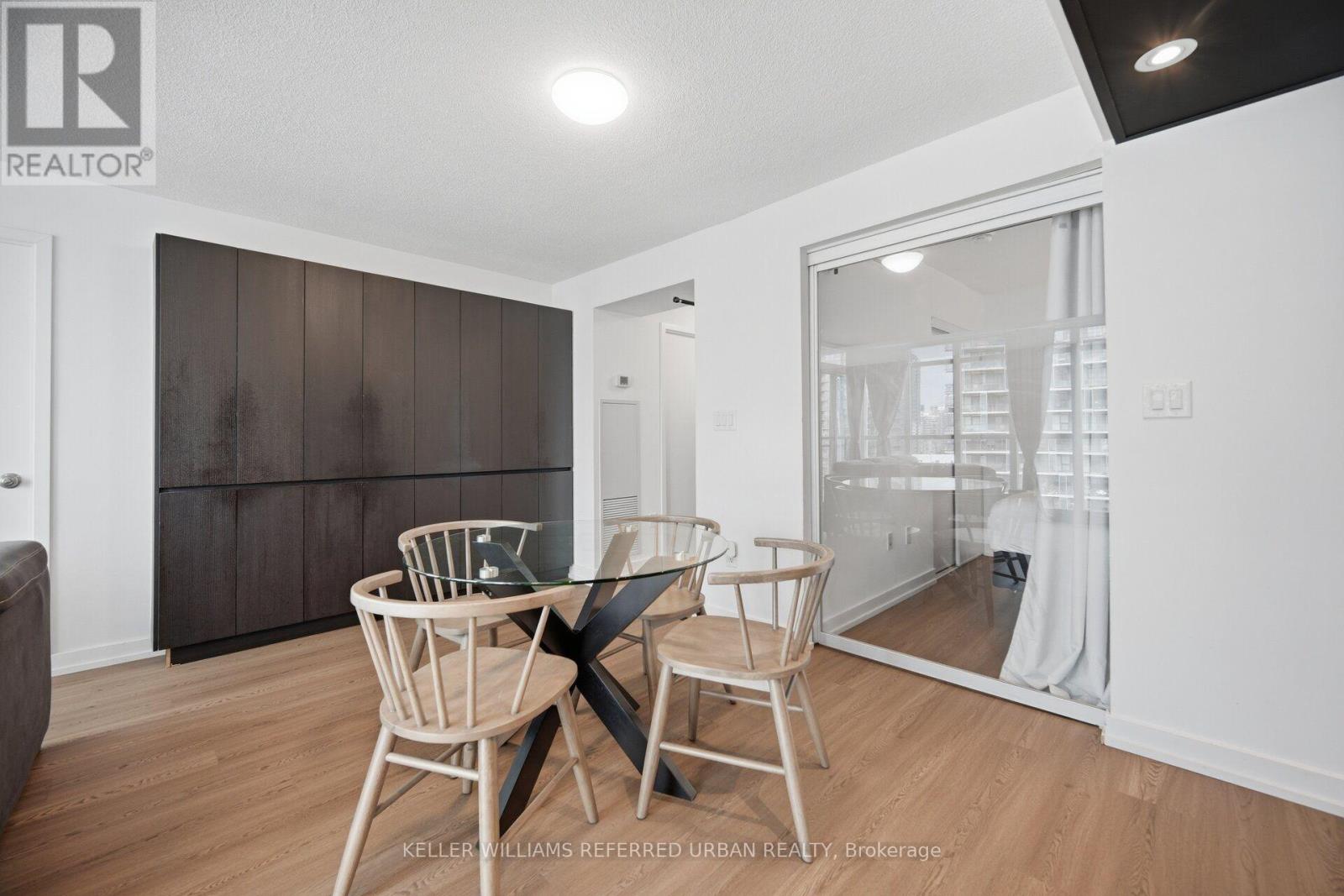 1707 - 10 Capreol Court, Toronto, Ontario  M5V 4B3 - Photo 4 - C13722130