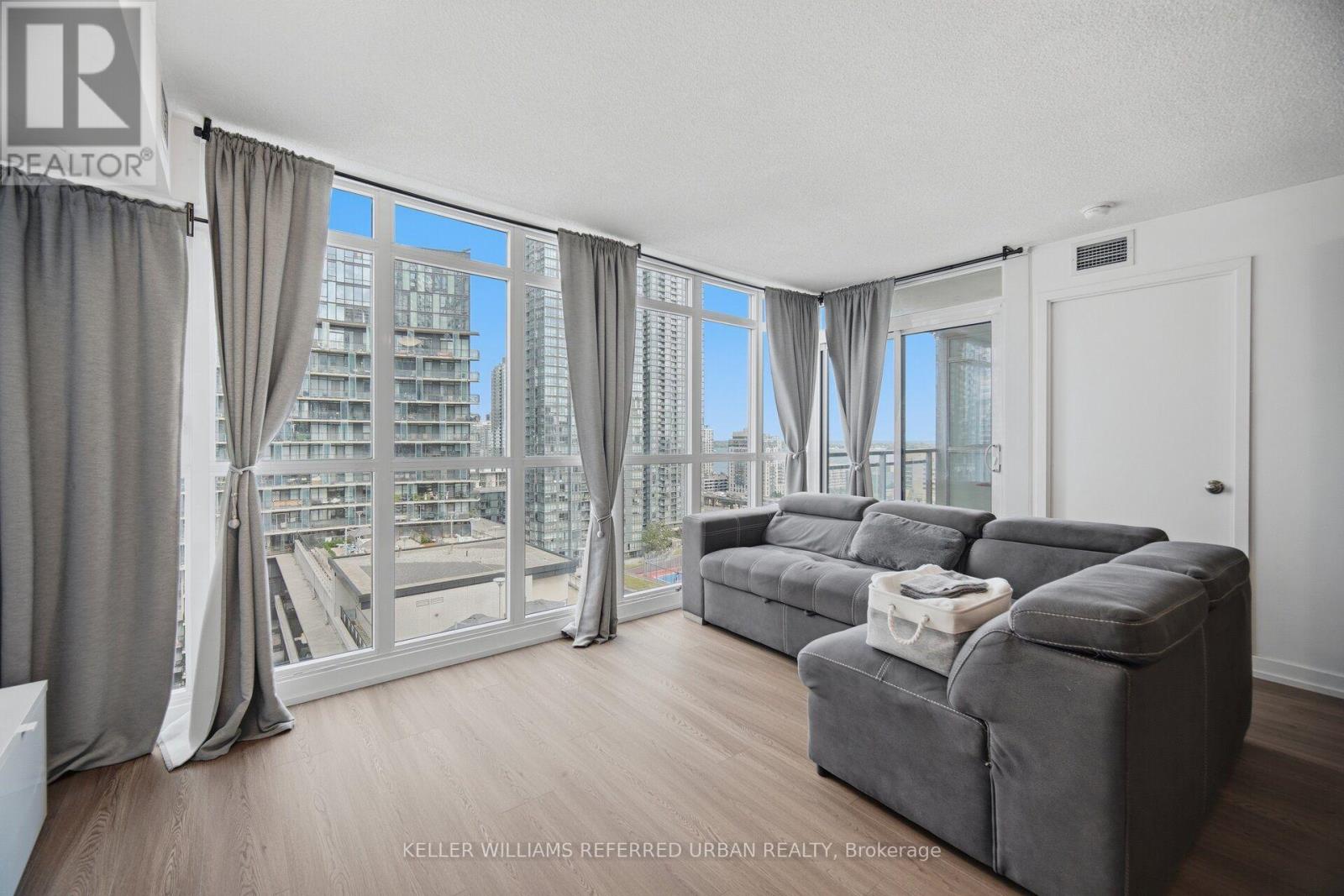 1707 - 10 Capreol Court, Toronto, Ontario  M5V 4B3 - Photo 7 - C13722130