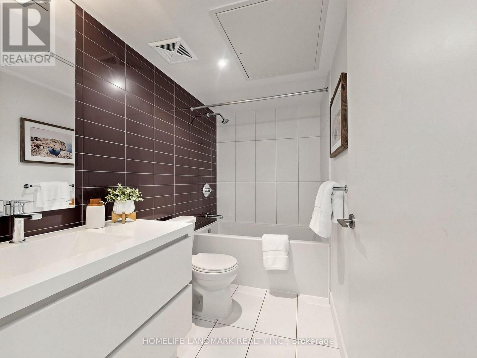 2215 - 75 Queens Wharf Road, Toronto, Ontario  M5V 0J8 - Photo 17 - C13722138