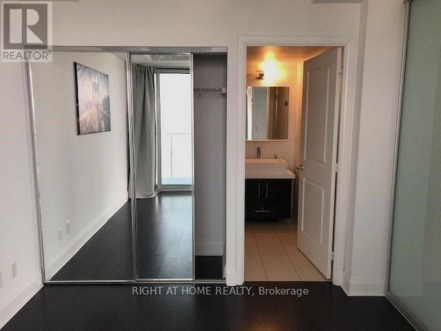 3004 - 65 St Mary Street, Toronto, Ontario  M5S 0A6 - Photo 2 - C13722260