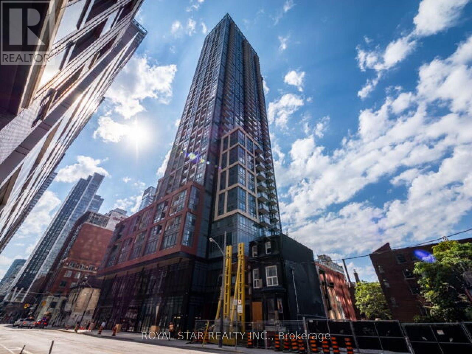 1007 - 108 PETER STREET, Toronto, Ontario