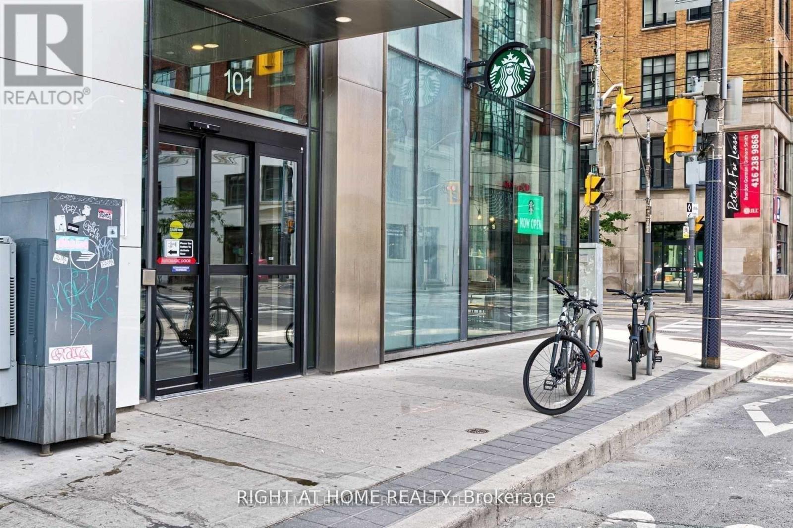 2705 - 101 Peter Street W, Toronto, Ontario  M5V 0G6 - Photo 2 - C13722370