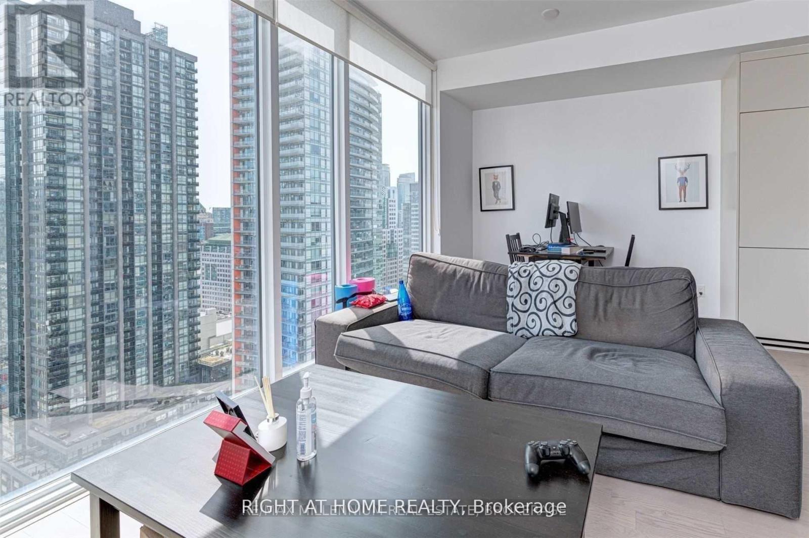 2705 - 101 Peter Street W, Toronto, Ontario  M5V 0G6 - Photo 4 - C13722370