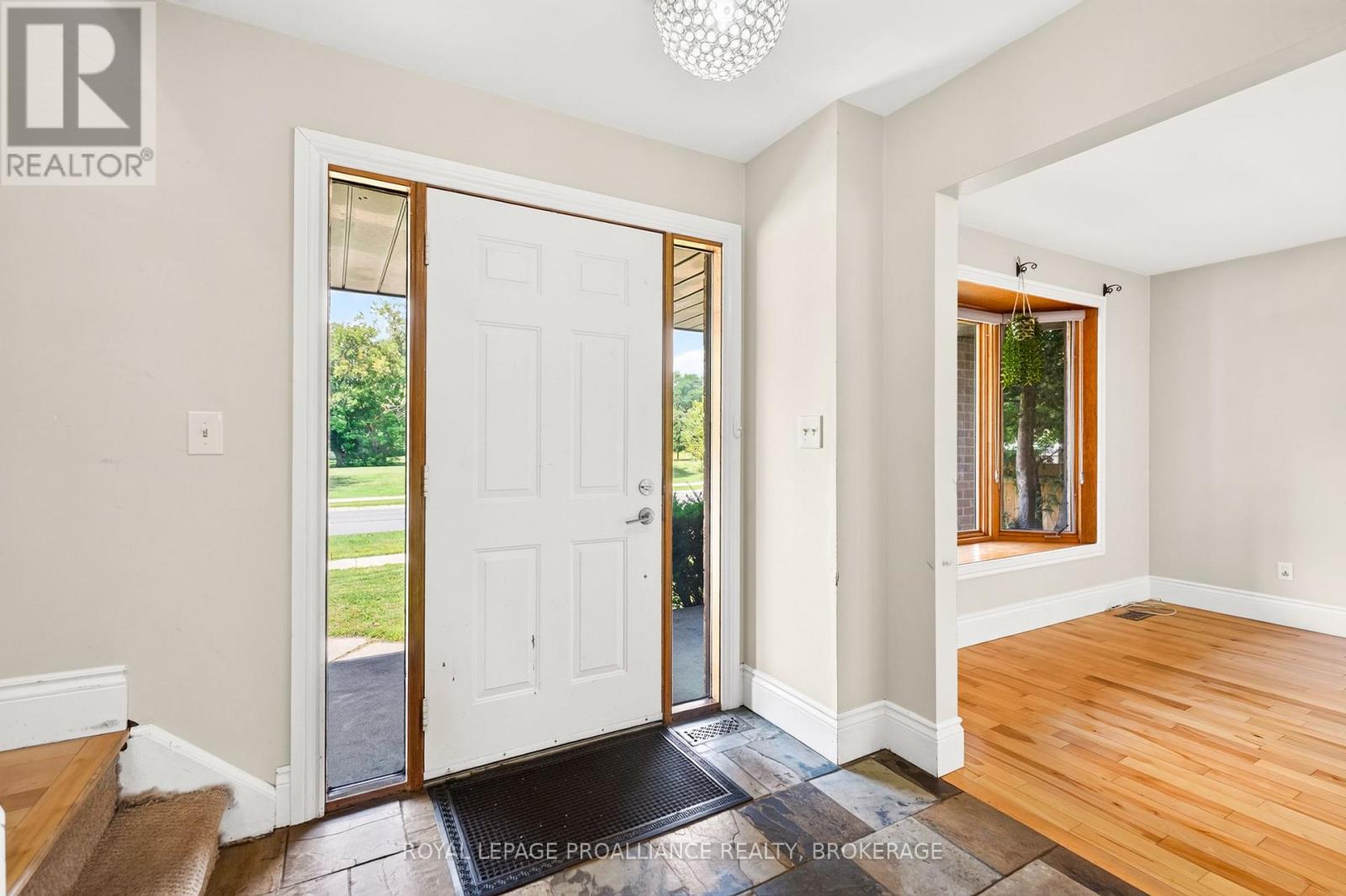 812 Lancaster Drive, Kingston, Ontario  K7P 1P9 - Photo 4 - X13722220
