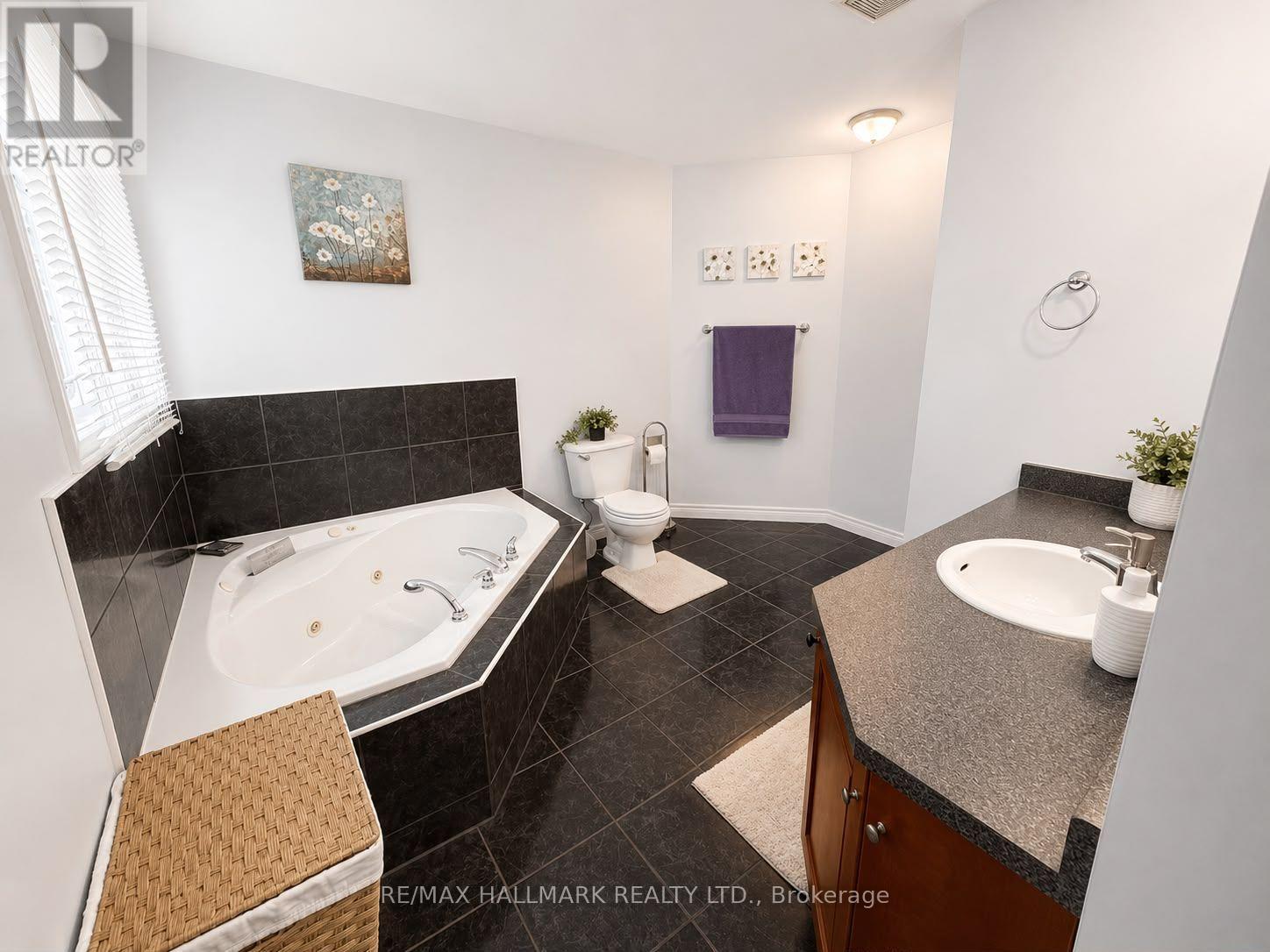 57 Treen Crescent, Whitby, Ontario  L1R 3C8 - Photo 13 - E13722200