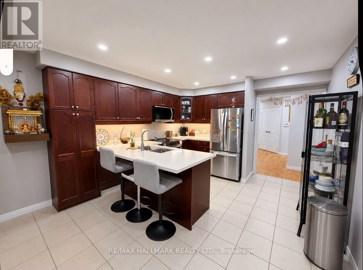 57 Treen Crescent, Whitby, Ontario  L1R 3C8 - Photo 7 - E13722200