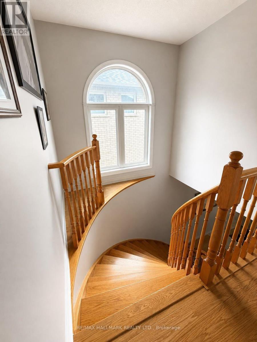 57 Treen Crescent, Whitby, Ontario  L1R 3C8 - Photo 9 - E13722200