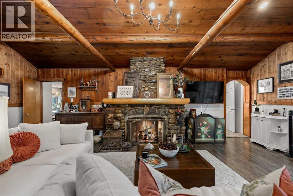 35 Bracken Point, Bragg Creek, Alberta  T0L 0C5 - Photo 4 - A2340191