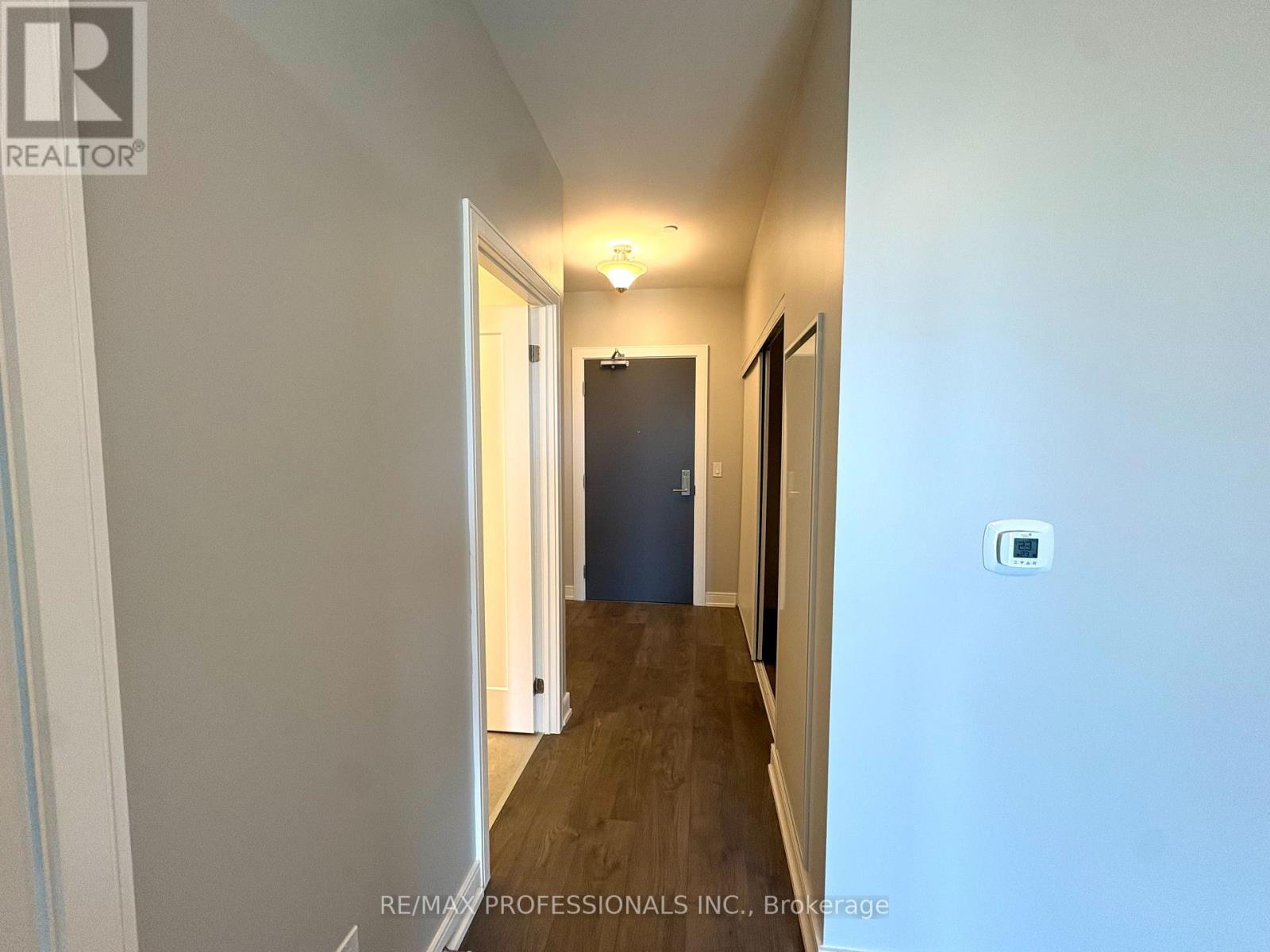 B1402 - 715 Davis Drive, Newmarket, Ontario  L3Y 2R2 - Photo 8 - N13679490