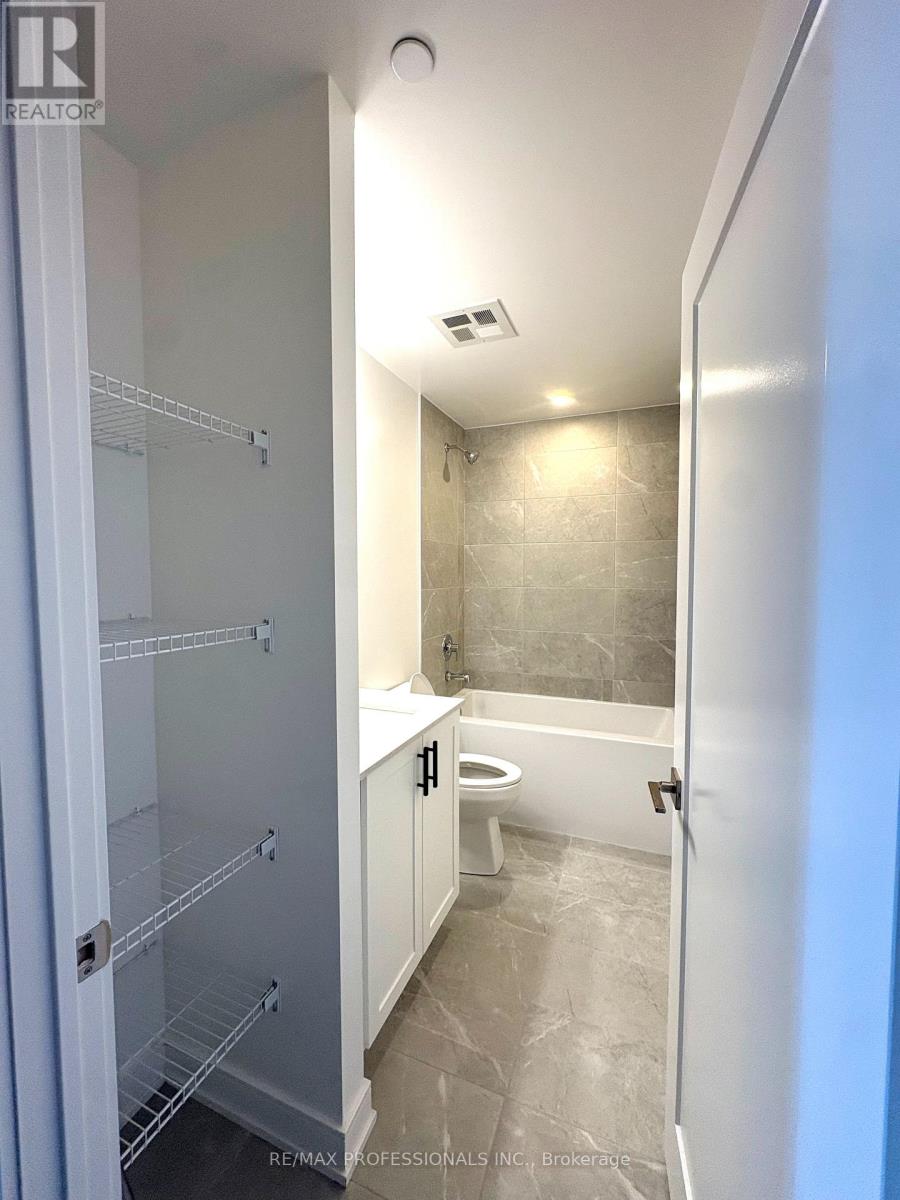 B1402 - 715 Davis Drive, Newmarket, Ontario  L3Y 2R2 - Photo 9 - N13679490
