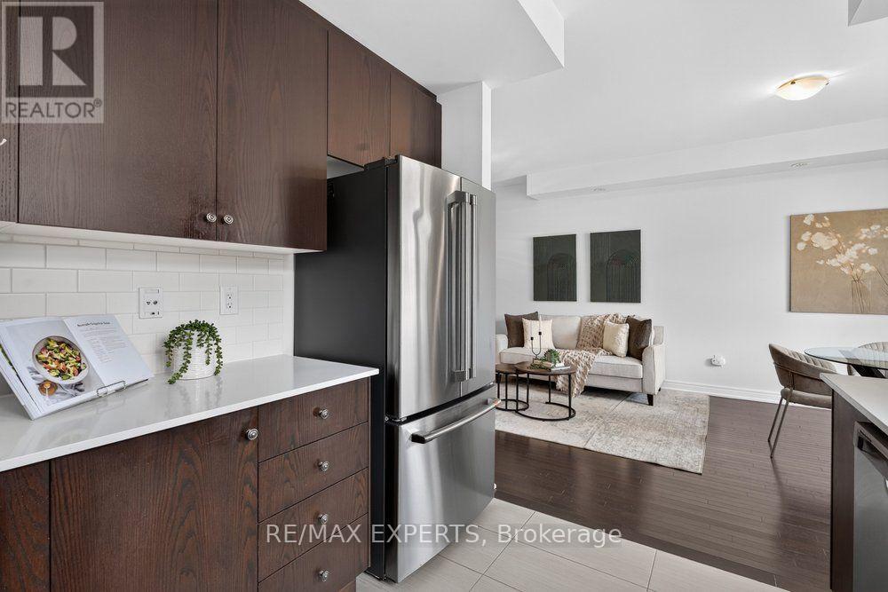 19 - 125 Kayla Crescent, Vaughan, Ontario  L6A 3P4 - Photo 6 - N13722262