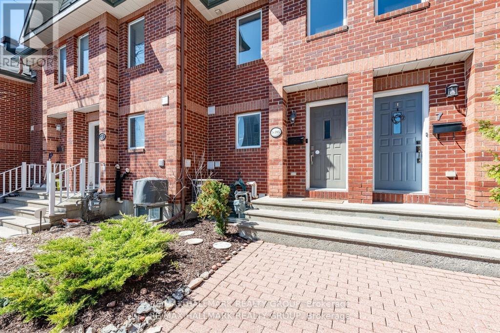 #5 - 395 Bell Street S, Ottawa, Ontario  K1S 4K5 - Photo 2 - X13722084