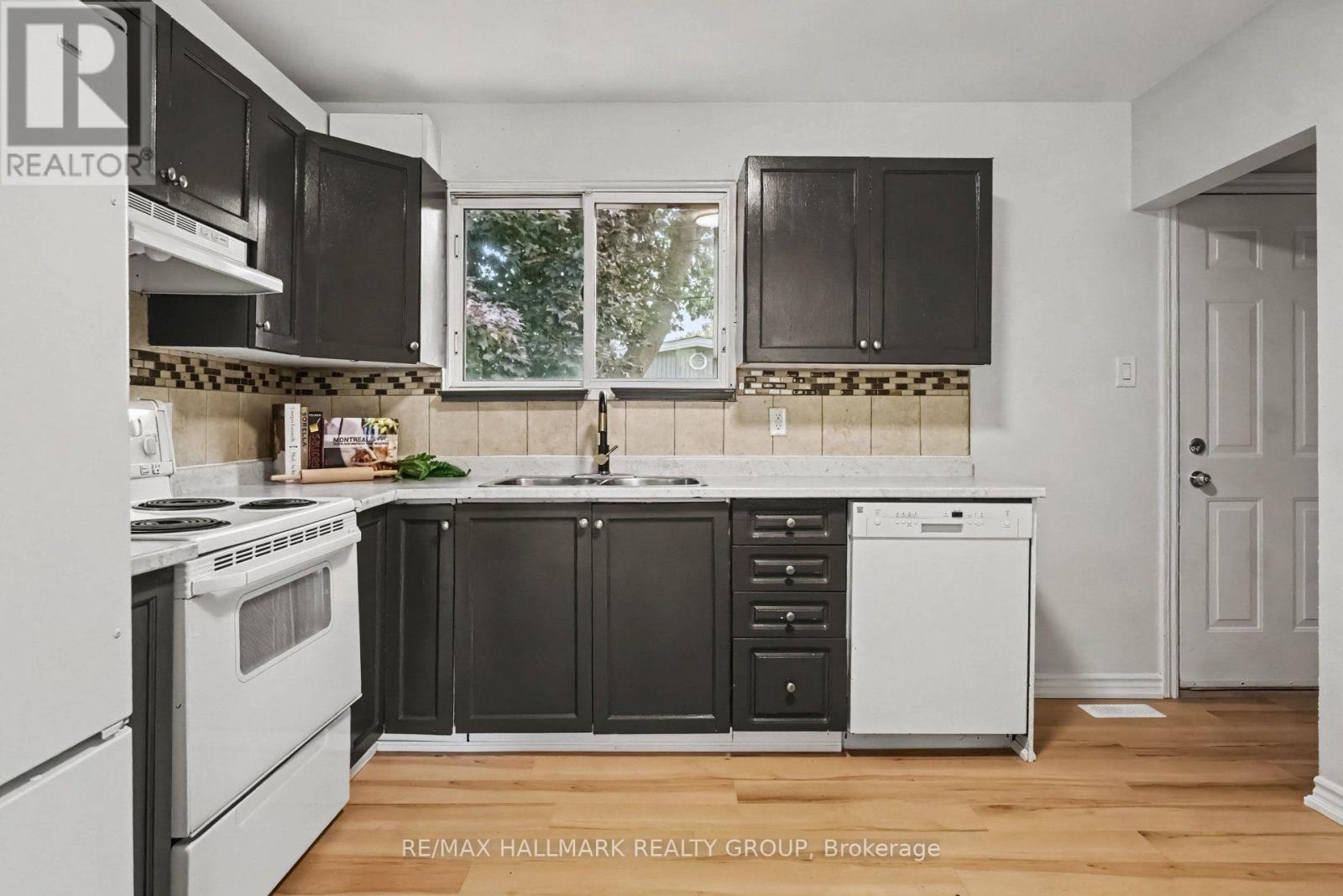 1369 Duford Drive, Ottawa, Ontario  K1E 1E3 - Photo 13 - X13722152