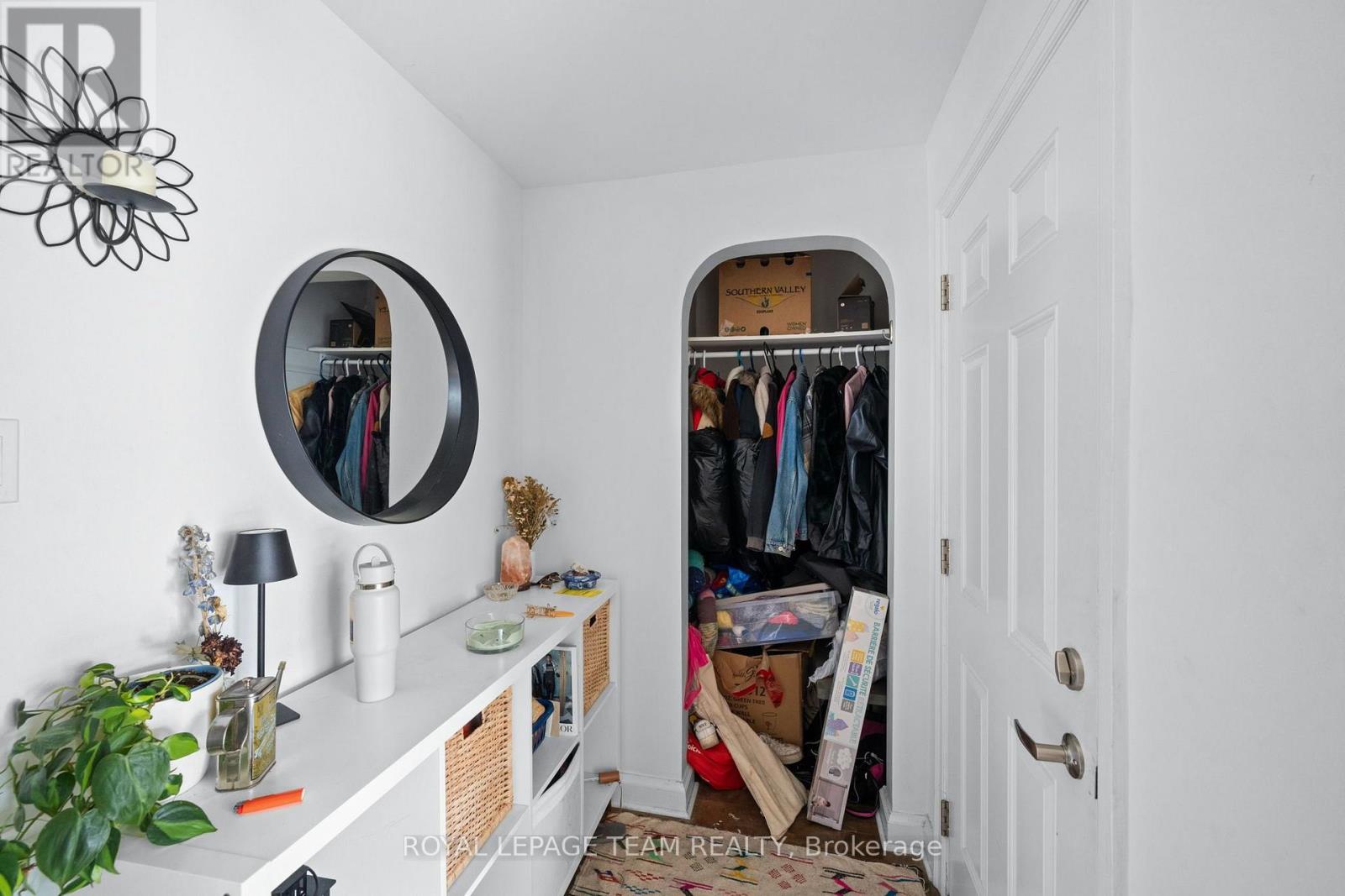 331 Flora Street, Ottawa, Ontario  K1R 5S1 - Photo 5 - X13722170
