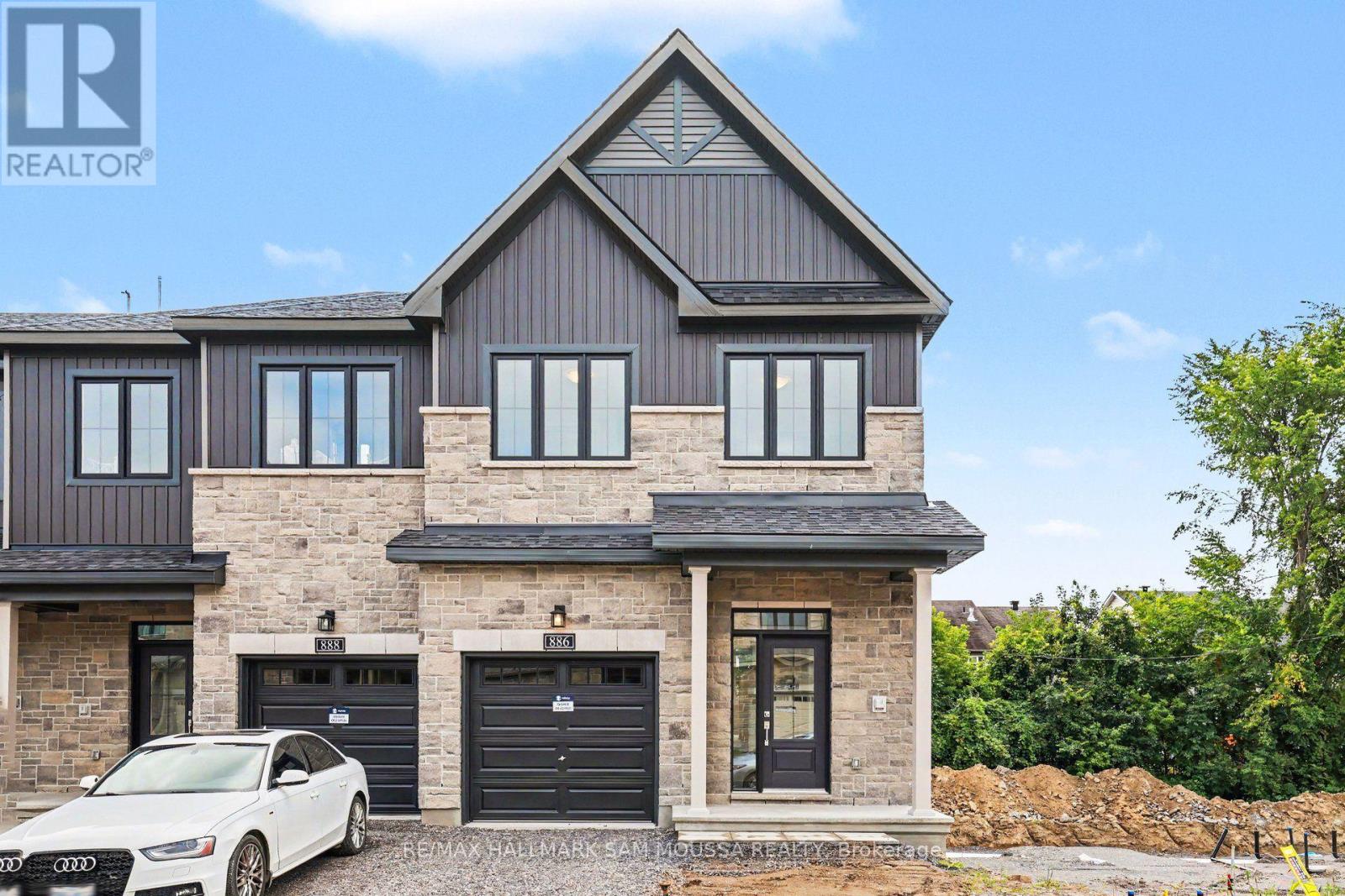 886 Eileen Vollick Crescent, Ottawa, Ontario K2W 0M8 - Photo 2 - X13722230