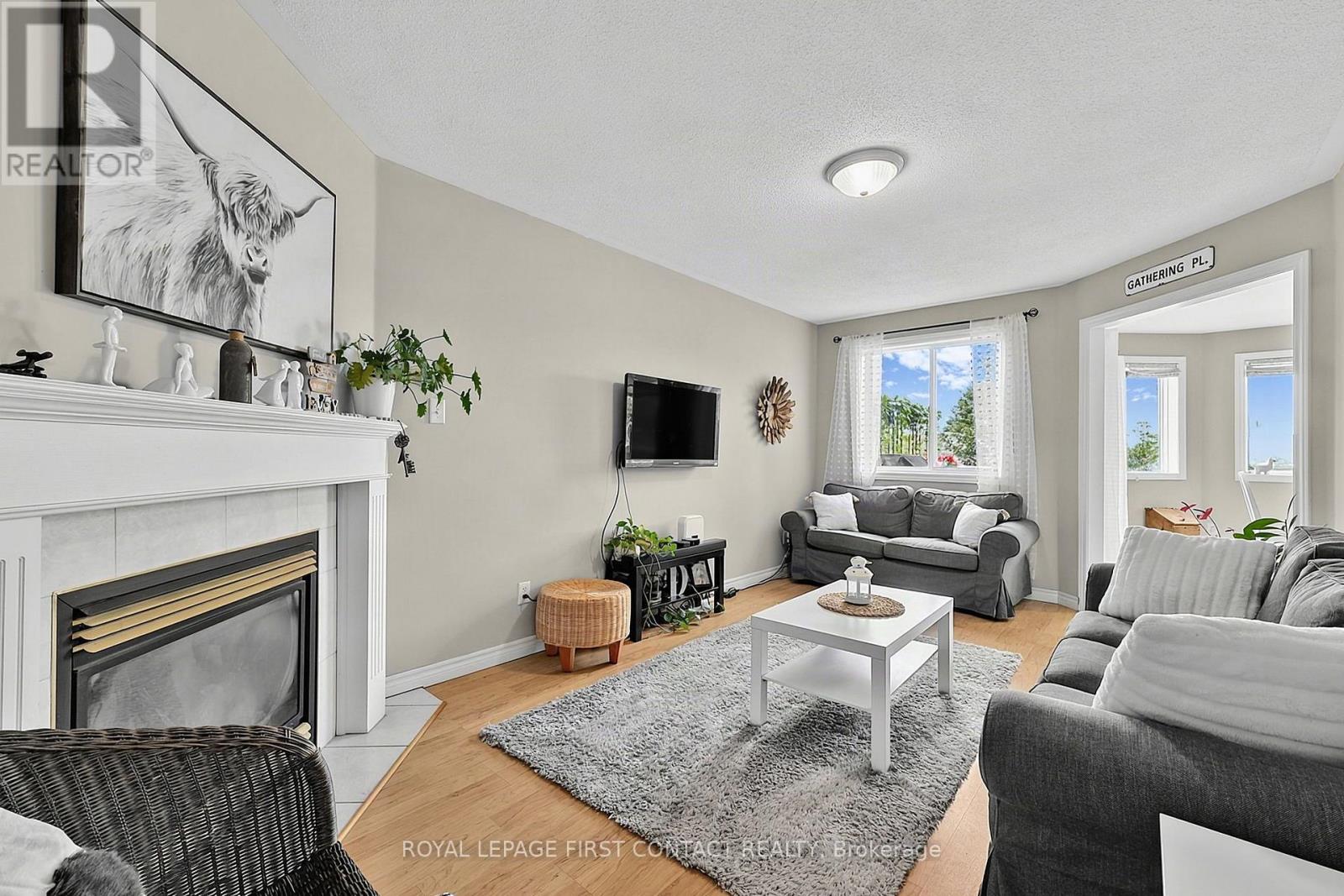 1 Brown Wood Drive, Barrie (Little Lake), Ontario  L4M 6N4 - Photo 17 - S13722228