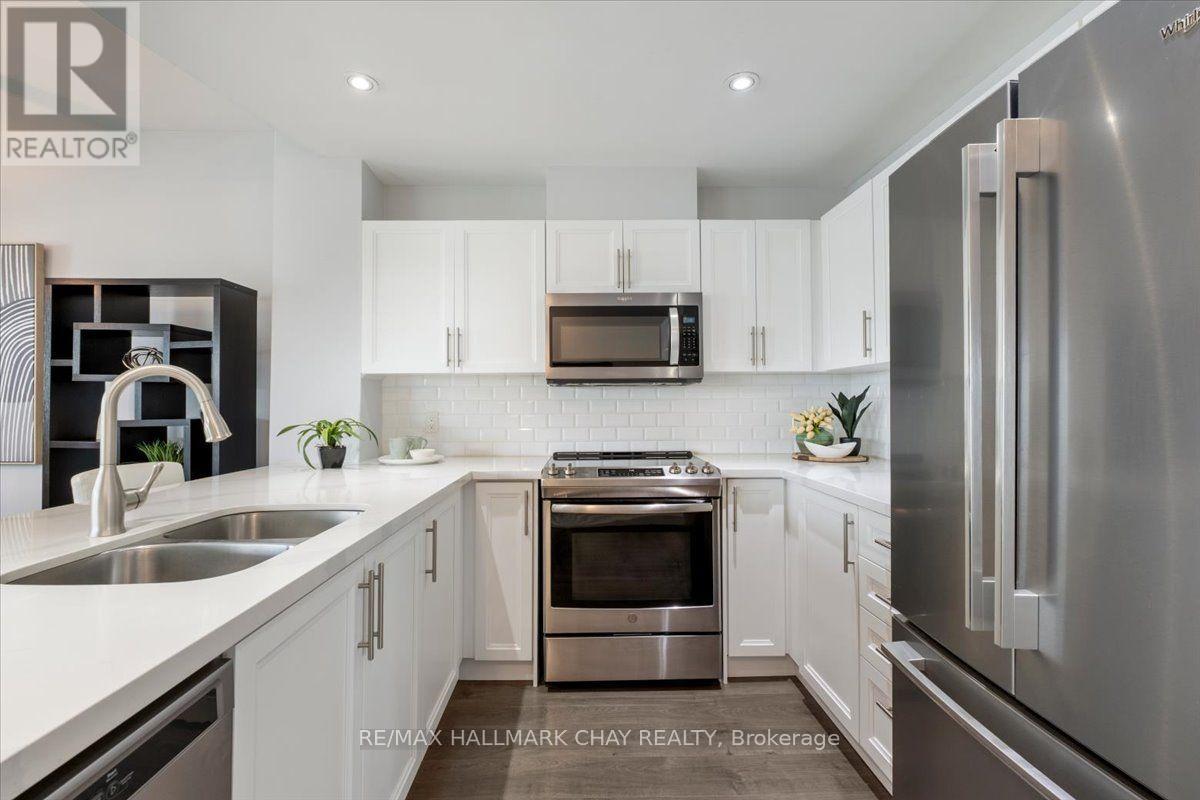 605 - 2 Toronto Street, Barrie (Lakeshore), Ontario L4N 9R2 - Photo 10 - S13722368