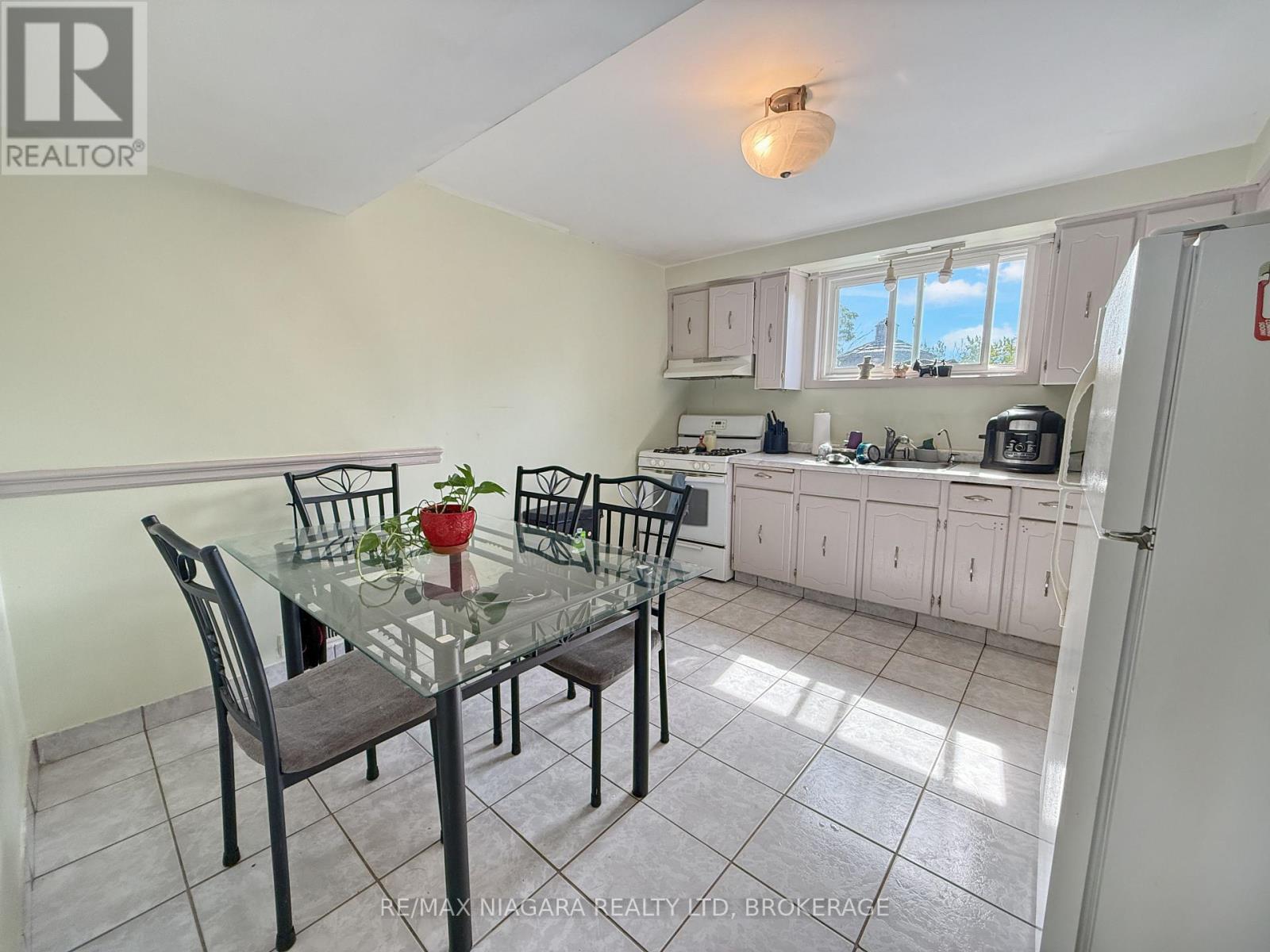 318 Albany Street, Fort Erie, Ontario L2A 1L9 - Photo 18 - X13722122