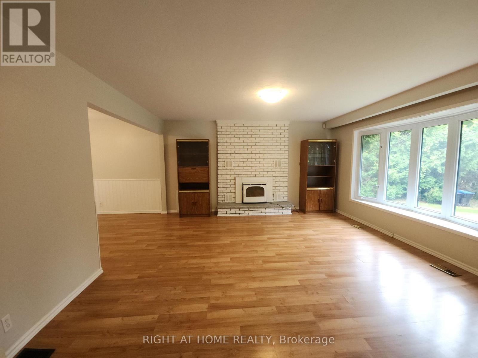 1023 Carson Road, Springwater, Ontario  L4M 4S5 - Photo 4 - S13712266