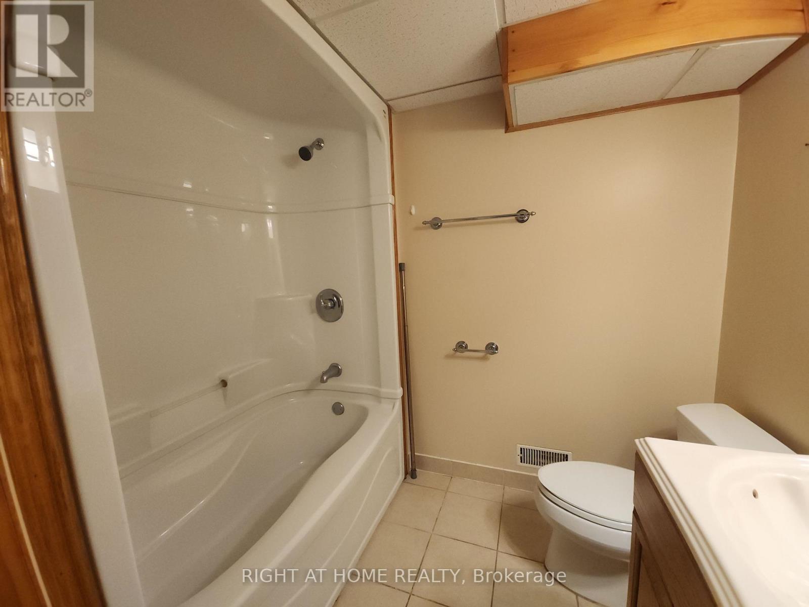 1023 Carson Road, Springwater, Ontario  L4M 4S5 - Photo 21 - S13712266