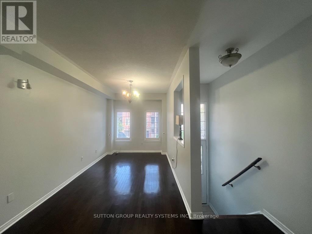 55 - 435 Hensall Circle, Mississauga, Ontario  L5A 4P1 - Photo 4 - W13721090
