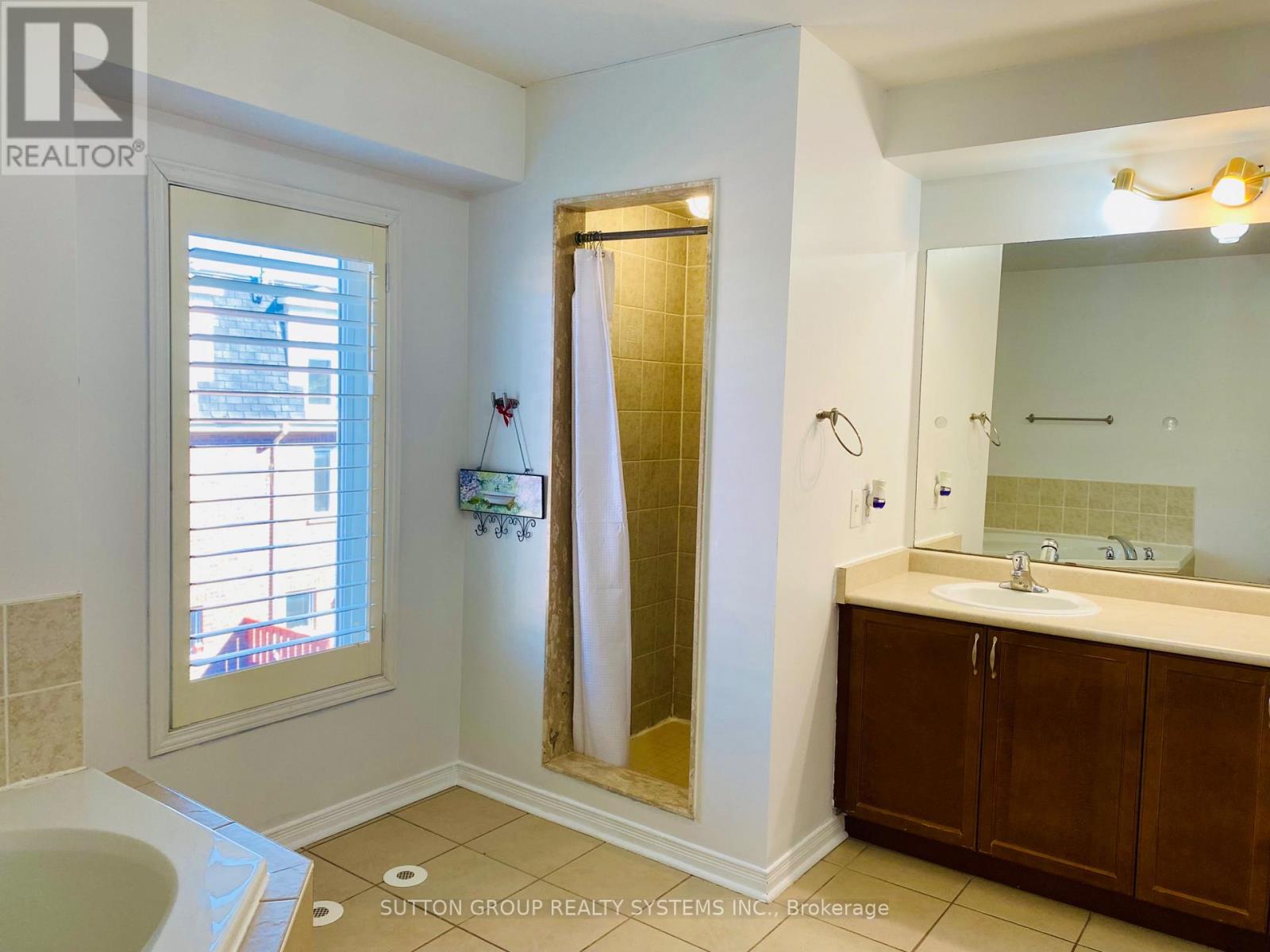 55 - 435 Hensall Circle, Mississauga, Ontario  L5A 4P1 - Photo 12 - W13721090