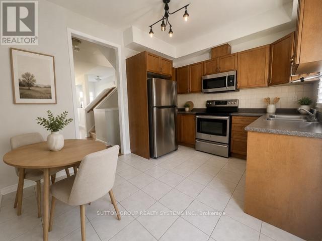 55 - 435 Hensall Circle, Mississauga, Ontario  L5A 4P1 - Photo 8 - W13721090