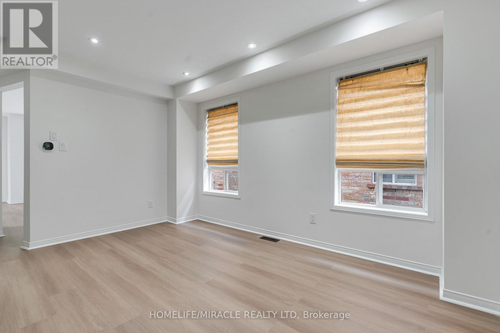 4191 Goldenrod Crescent, Mississauga, Ontario  L5V 3C2 - Photo 4 - W13722114