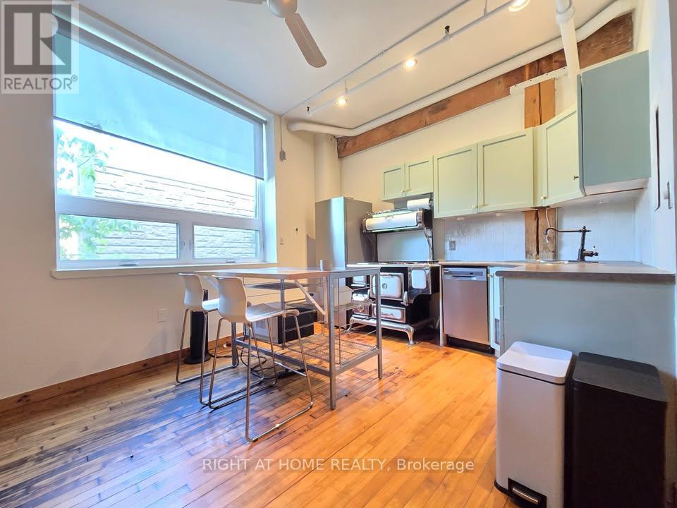 12 - 121 Prescott Avenue, Toronto, Ontario  M6N 3G8 - Photo 3 - W13722142