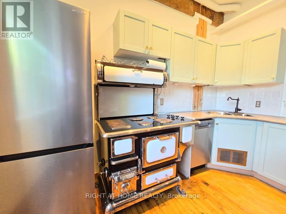 12 - 121 Prescott Avenue, Toronto, Ontario  M6N 3G8 - Photo 5 - W13722142