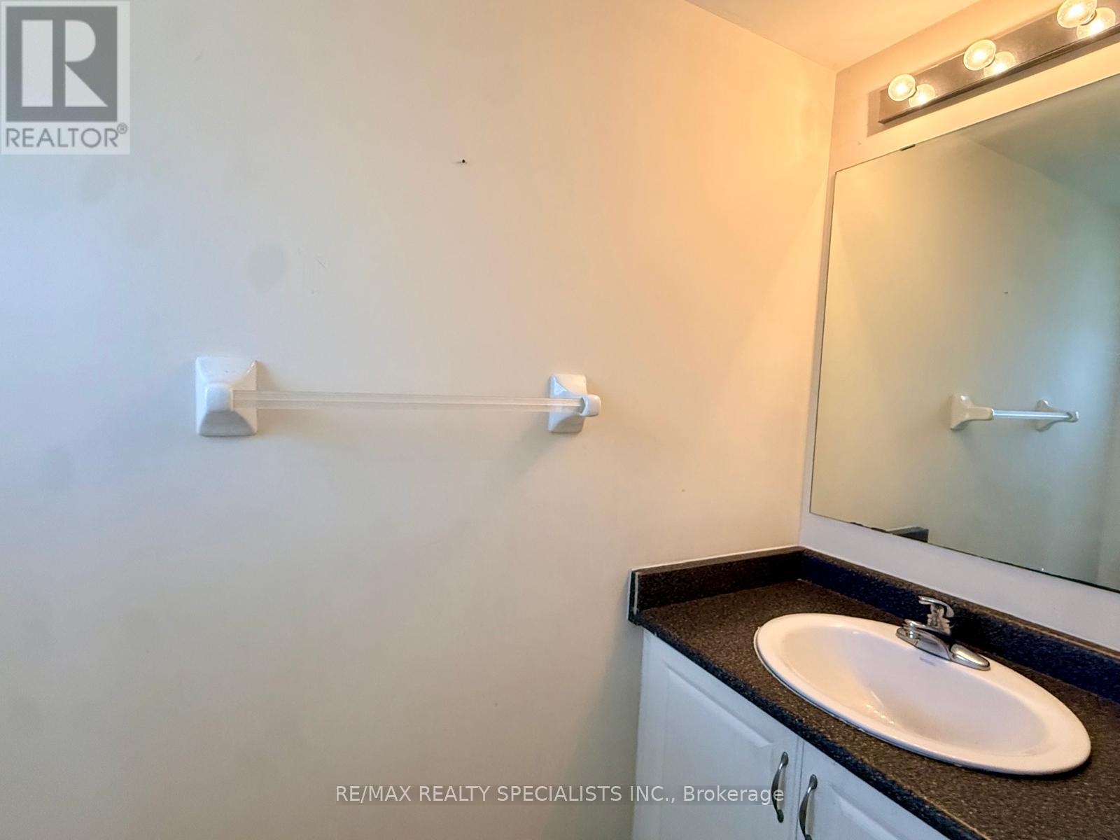 172 - 525 Novo Star Drive, Mississauga, Ontario  L5W 1X8 - Photo 4 - W13722172