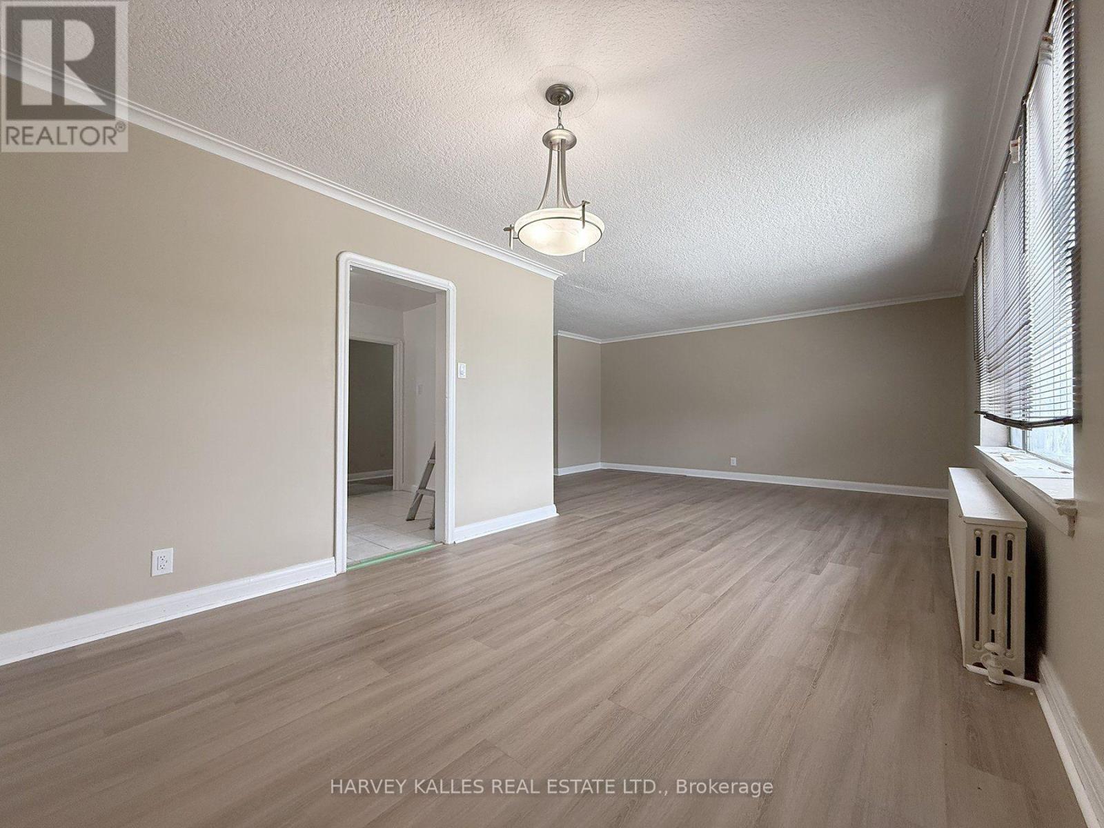 6 - 88 Trethewey Drive, Toronto, Ontario  M6M 4B4 - Photo 6 - W13722174