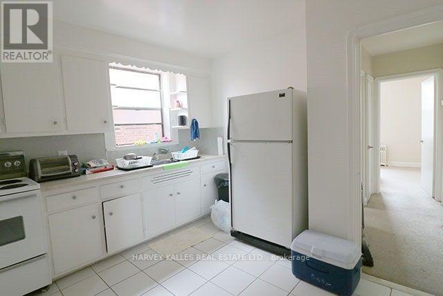 6 - 88 Trethewey Drive, Toronto, Ontario  M6M 4B4 - Photo 7 - W13722174
