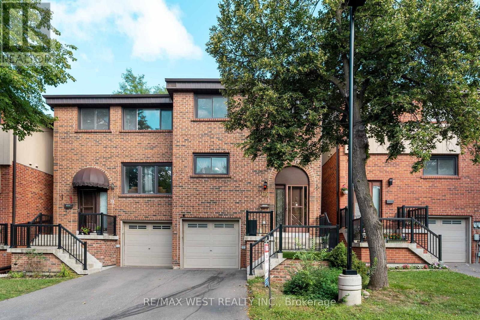 37 - 69 MAPLE BRANCH PATH, Toronto, Ontario