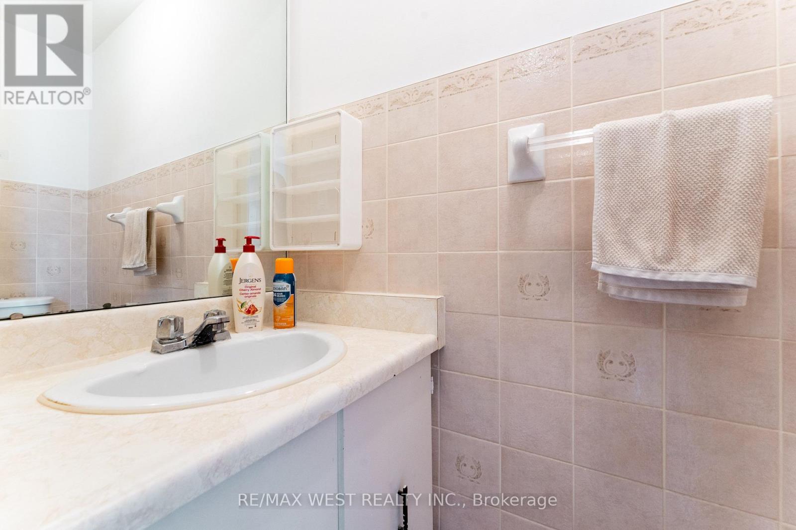 37 - 69 Maple Branch Path, Toronto, Ontario  M9P 3T4 - Photo 7 - W13722272