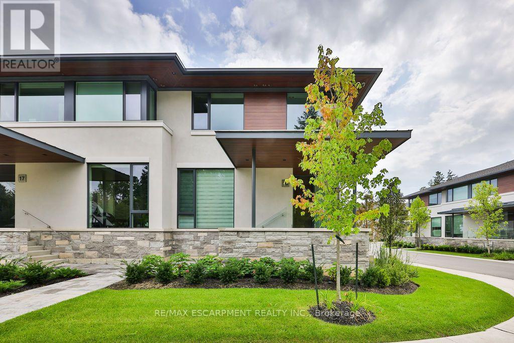 16 - 10 MAPLE GROVE DRIVE