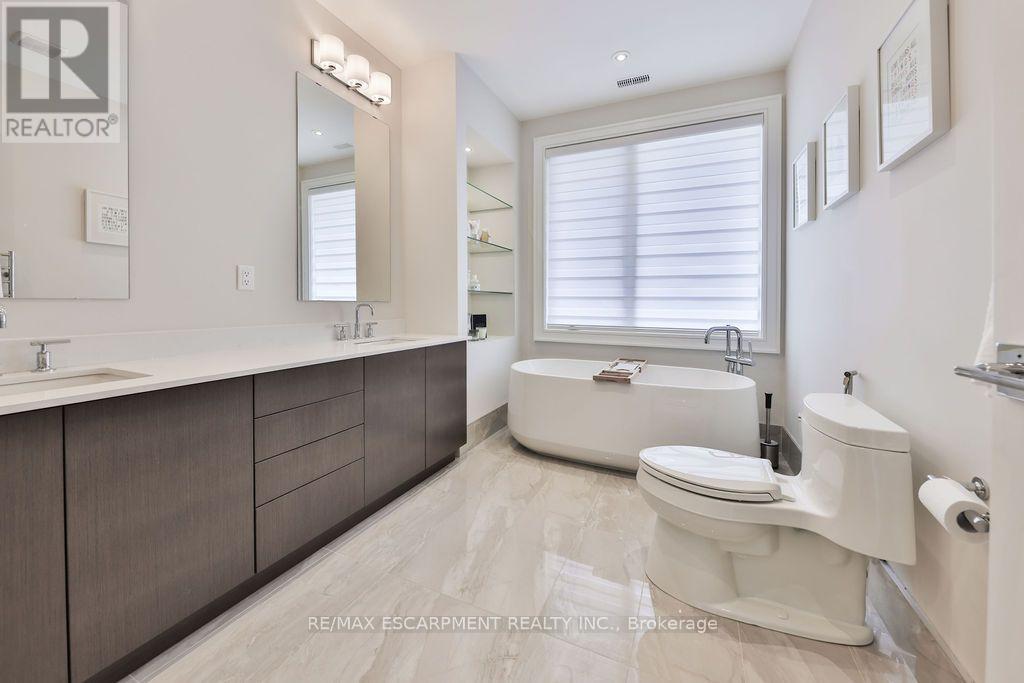 16 - 10 Maple Grove Drive, Oakville, Ontario  L6J 0E1 - Photo 14 - W13722284