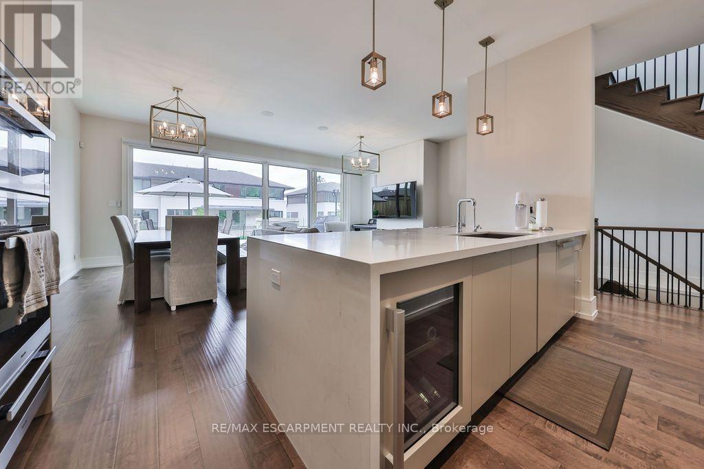 16 - 10 Maple Grove Drive, Oakville, Ontario  L6J 0E1 - Photo 5 - W13722284